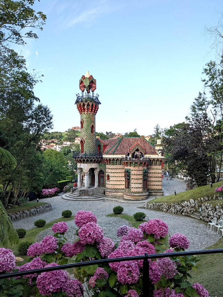 RETROPOT X EL CAPRICHO DE GAUDÍ EN COMILLAS, CANTABRIA