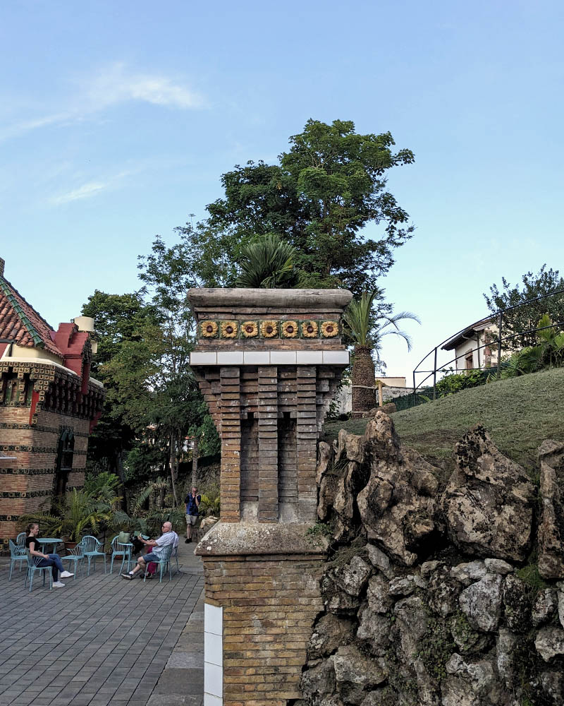 RETROPOT X EL CAPRICHO DE GAUDÍ EN COMILLAS, CANTABRIA