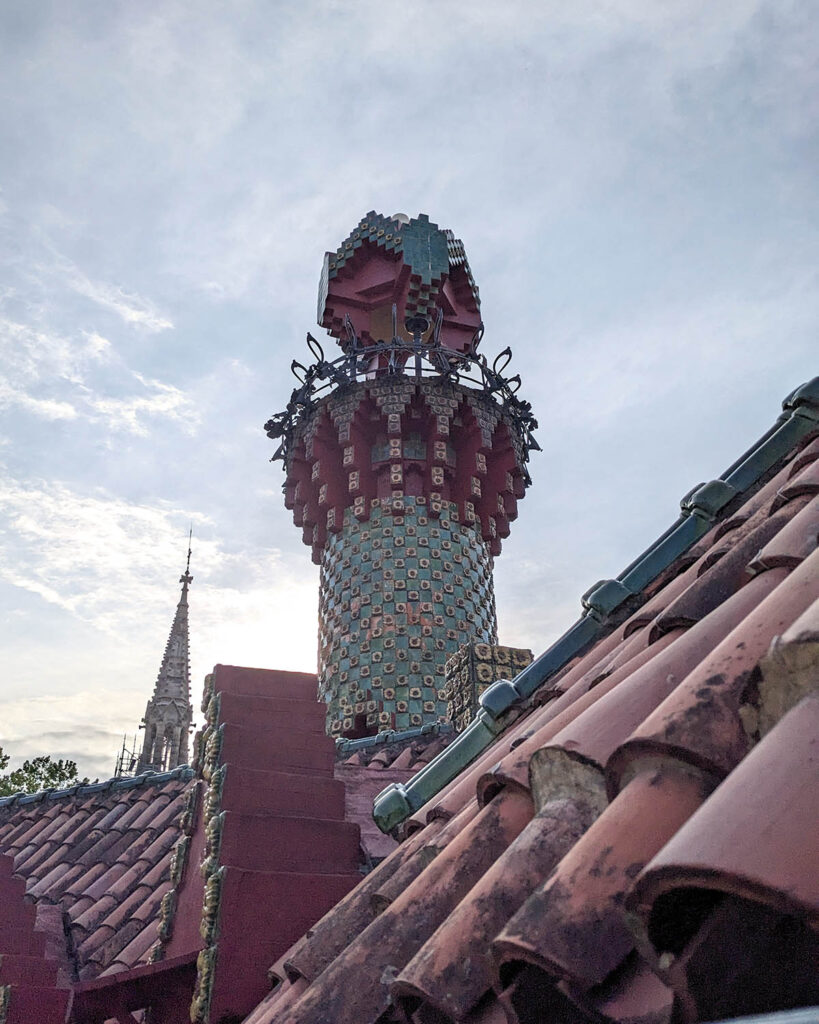 RETROPOT X EL CAPRICHO DE GAUDÍ EN COMILLAS, CANTABRIA