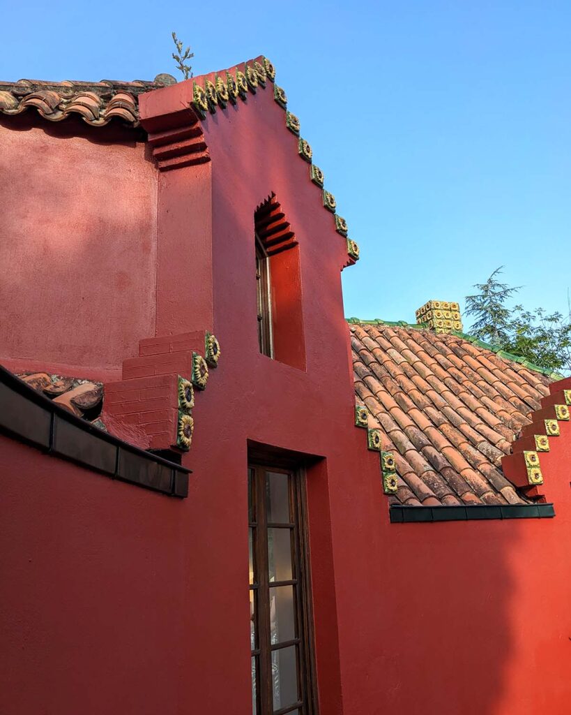 RETROPOT X EL CAPRICHO DE GAUDÍ EN COMILLAS, CANTABRIA