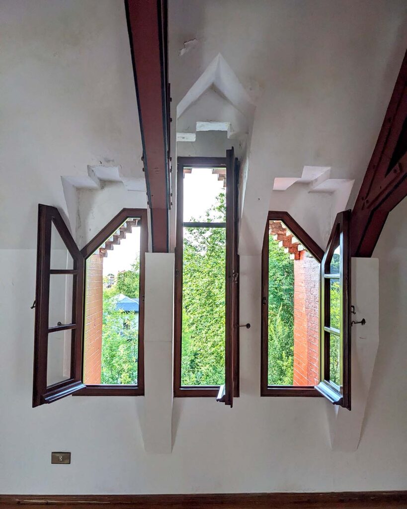 RETROPOT X EL CAPRICHO DE GAUDÍ EN COMILLAS, CANTABRIA