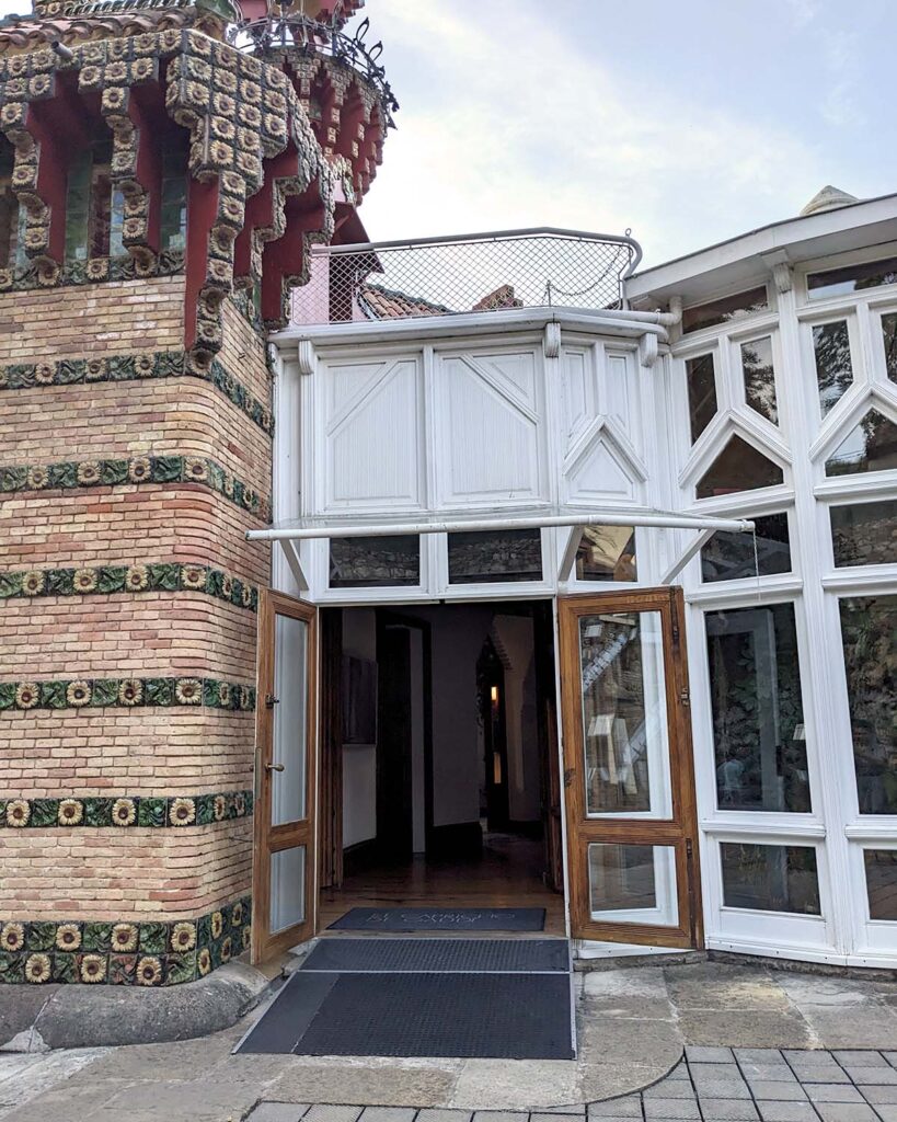 RETROPOT X EL CAPRICHO DE GAUDÍ EN COMILLAS, CANTABRIA